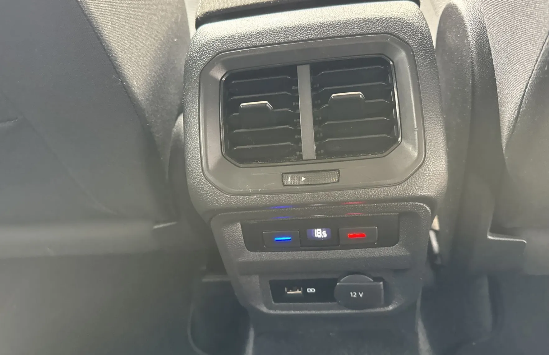 Zunanja slika - VW Tiguan Allspace - 7 SEDEŽEV-AVTOMATIK-EDITION-RADAR-NVI-KAMERA-GRET - 12