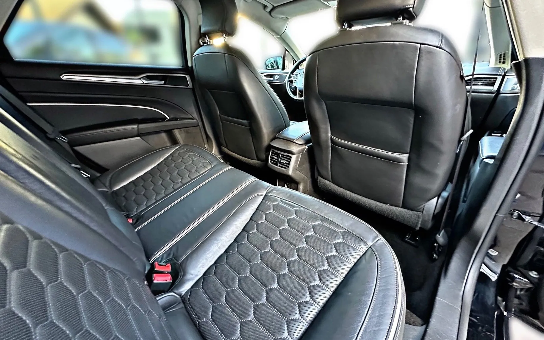 Notranja slika - Ford Mondeo - 2.0 TDCi VIGNALE+LIMO+LED+NAVI+KAMER+AVT - 9