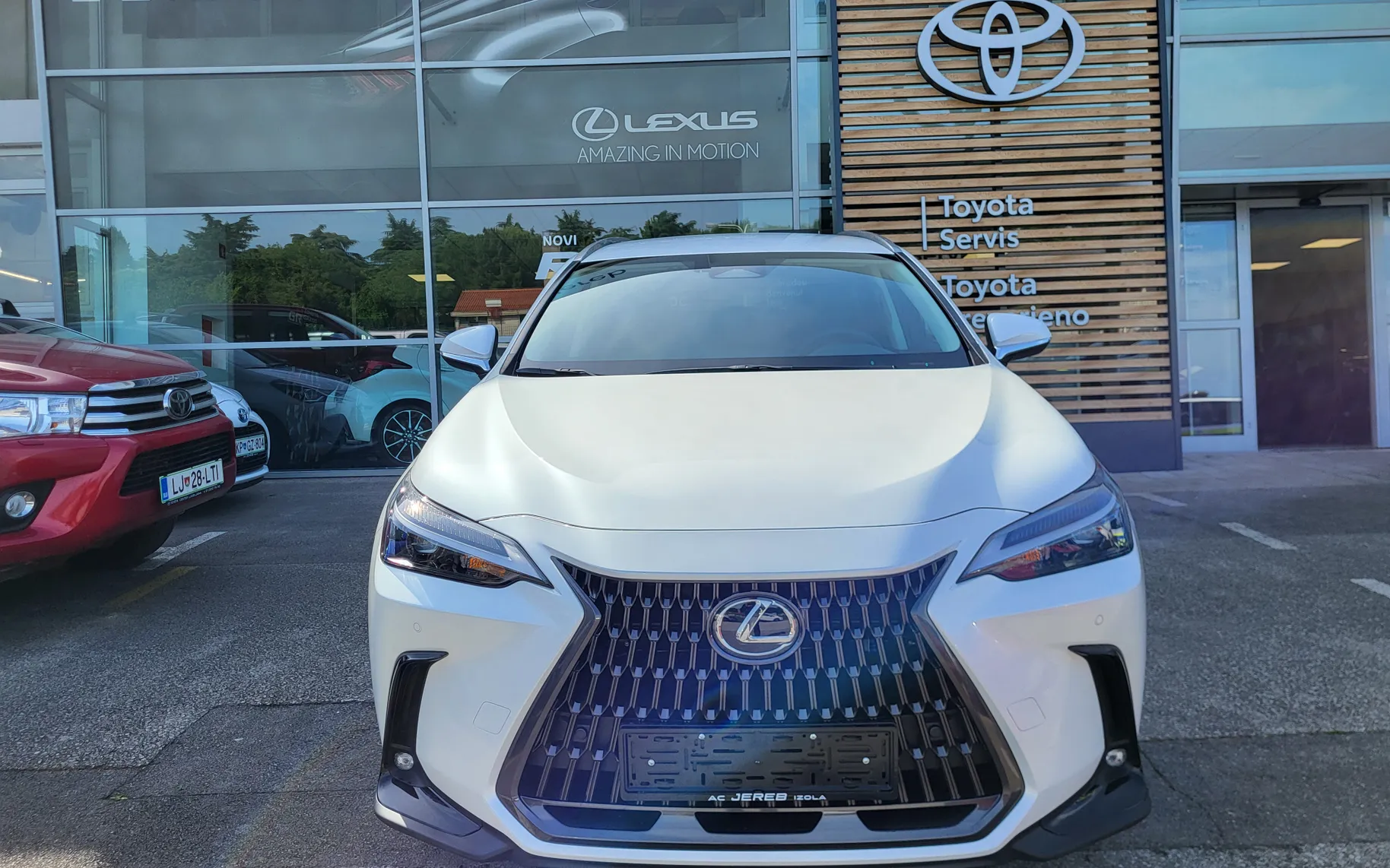 Zunanja slika - Lexus NX - 2.5 VVT-i PHEV Executive 4WD - 6