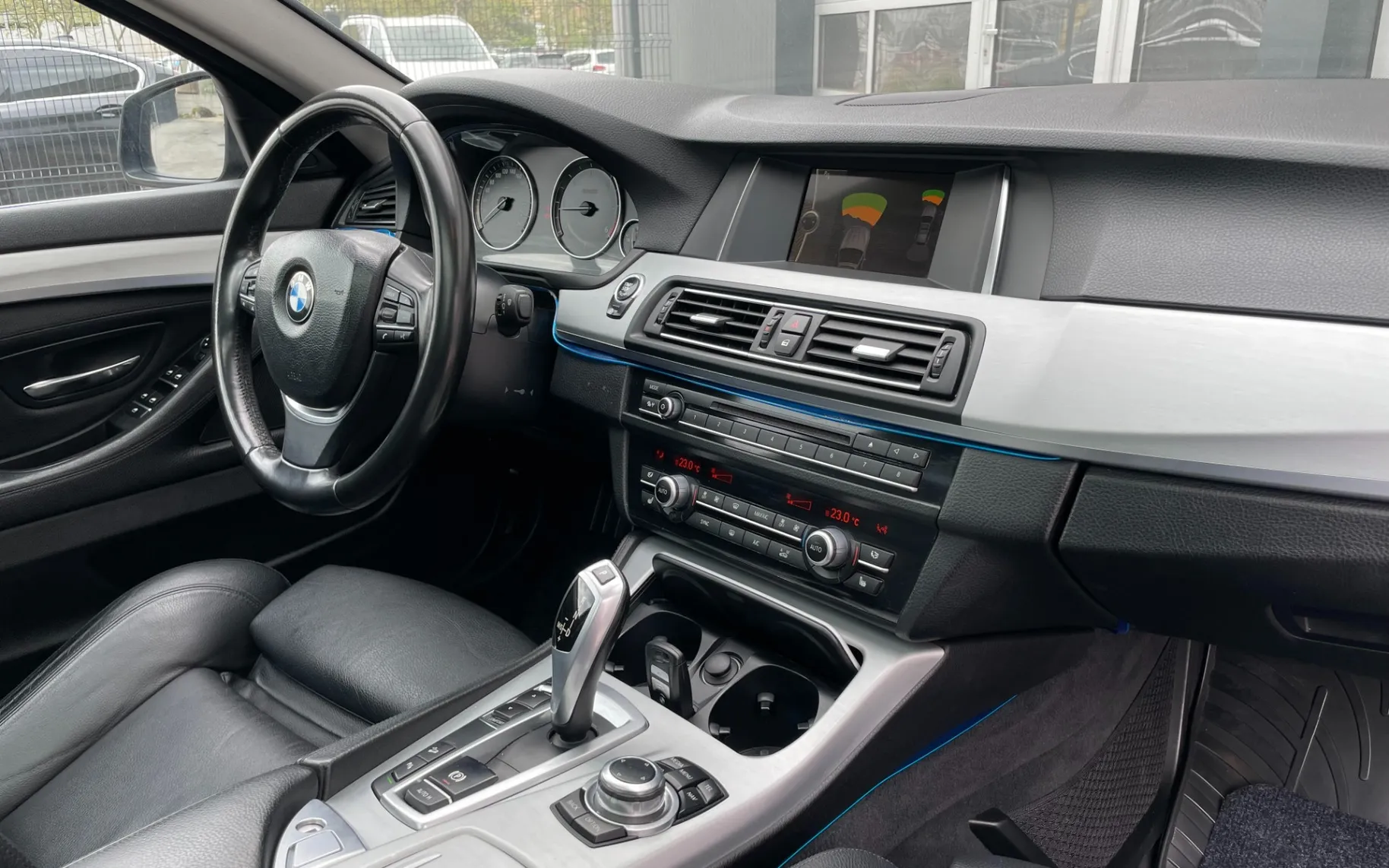 Zunanja slika - BMW Serija 5 - 520d xDrive touring Avt. - 8