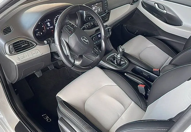 Zunanja slika - Hyundai i30 Wagon - 1.6 CRDI 110 PREMIUM SLOVENSKO POREKLO... - 4