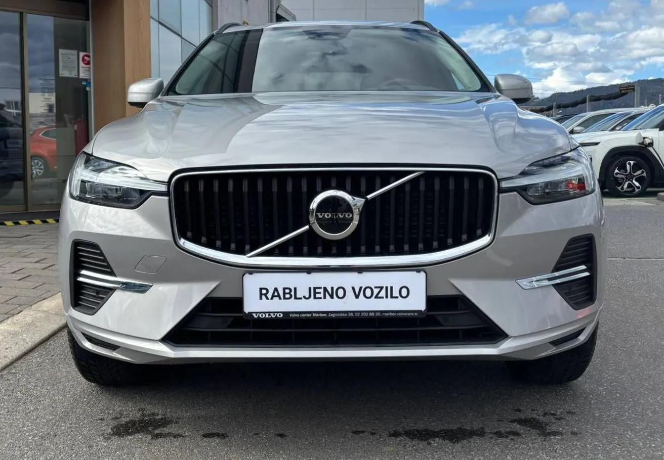 Zunanja slika - Volvo XC60 - VOLVO  B5P AWD Core KAMERA-ACC-KEYLESS - 2