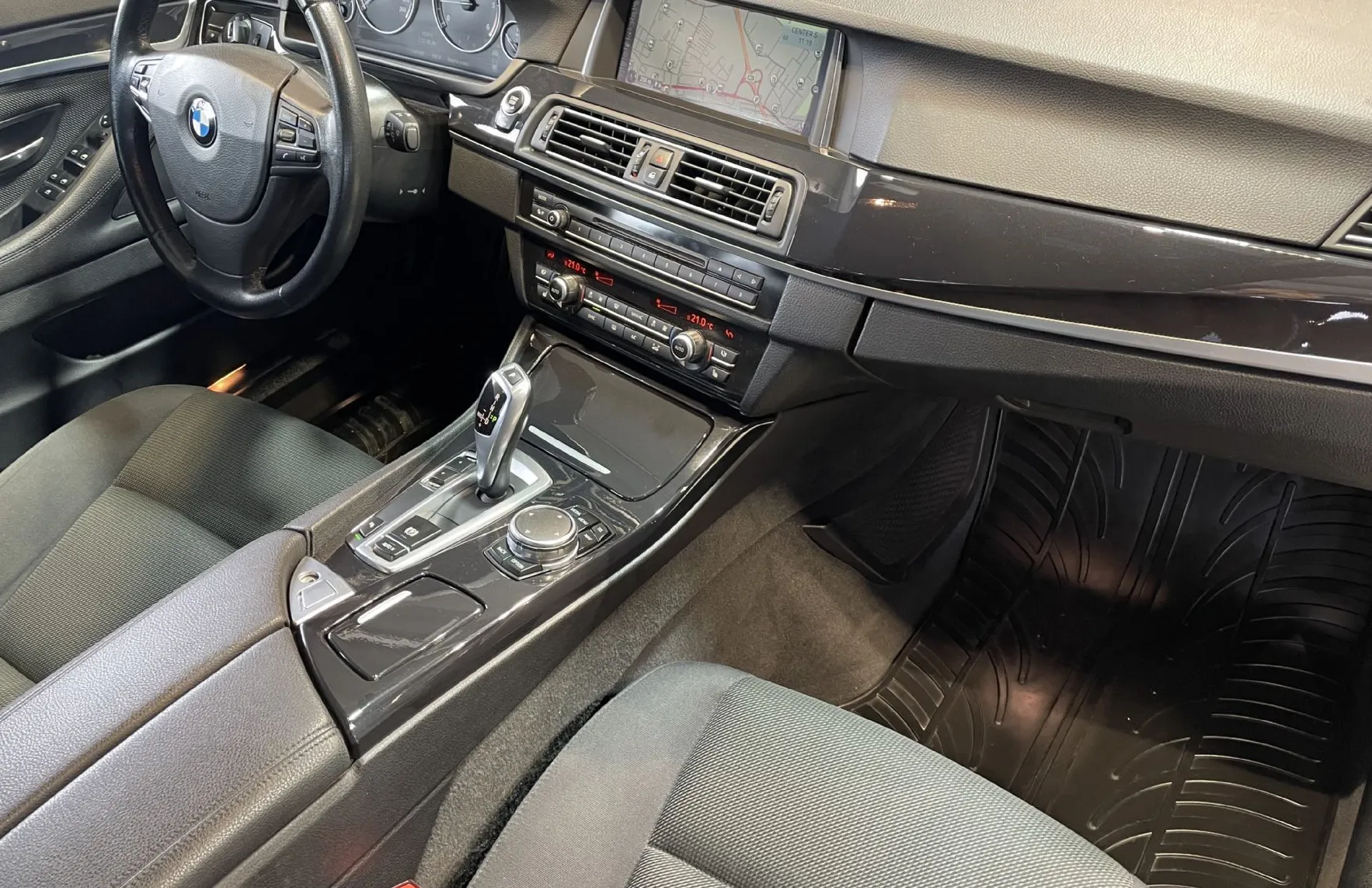 Zunanja slika - BMW Serija 5 - Touring: NAVIGACIJA-TEMPOMAT-PARK SENZORJI-LED-GRETJE SE - 11