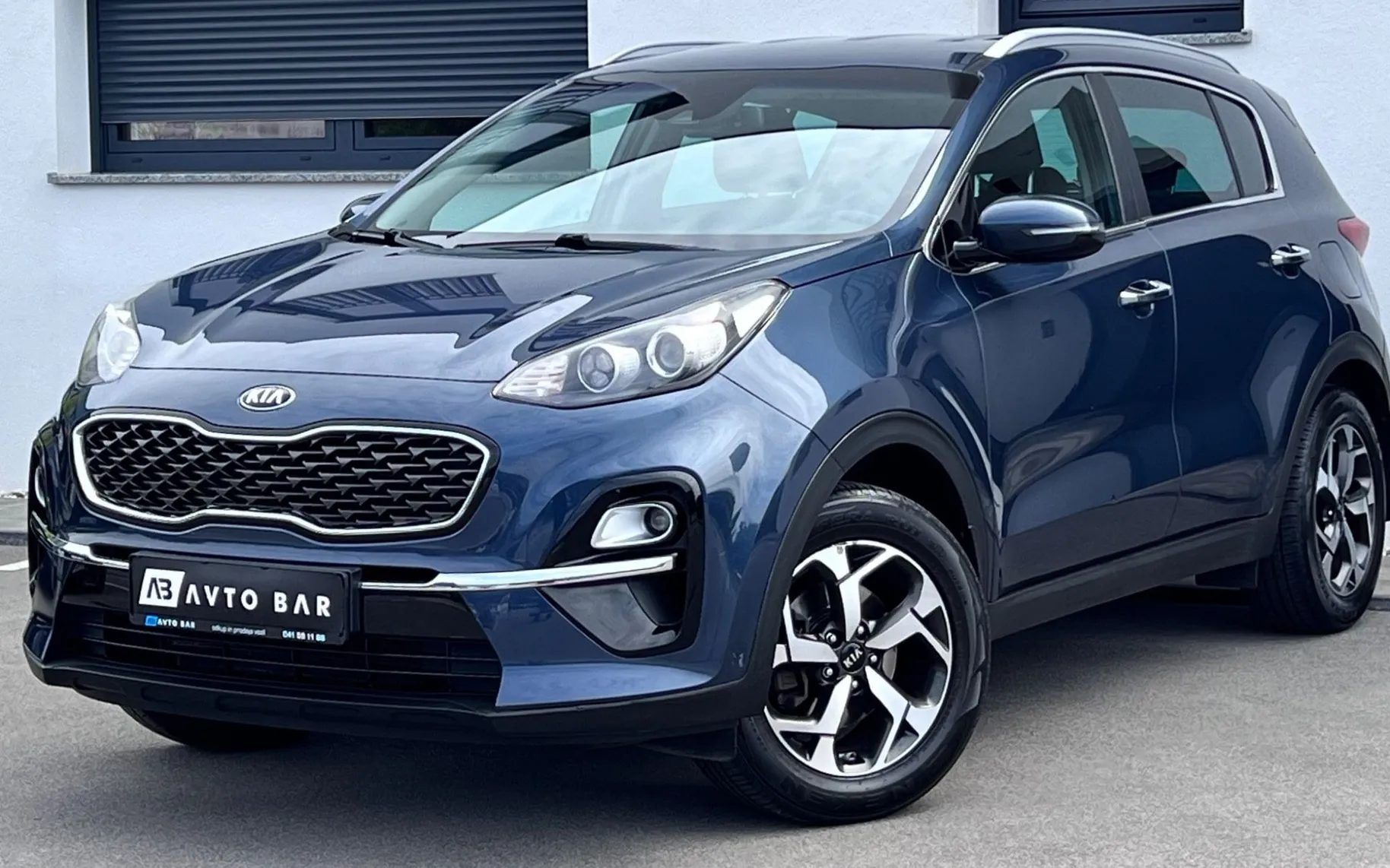 Zunanja slika - KIA Sportage - 2WD 1.6 GDI+1. LAST+SLO+NAVI+PDC - 1