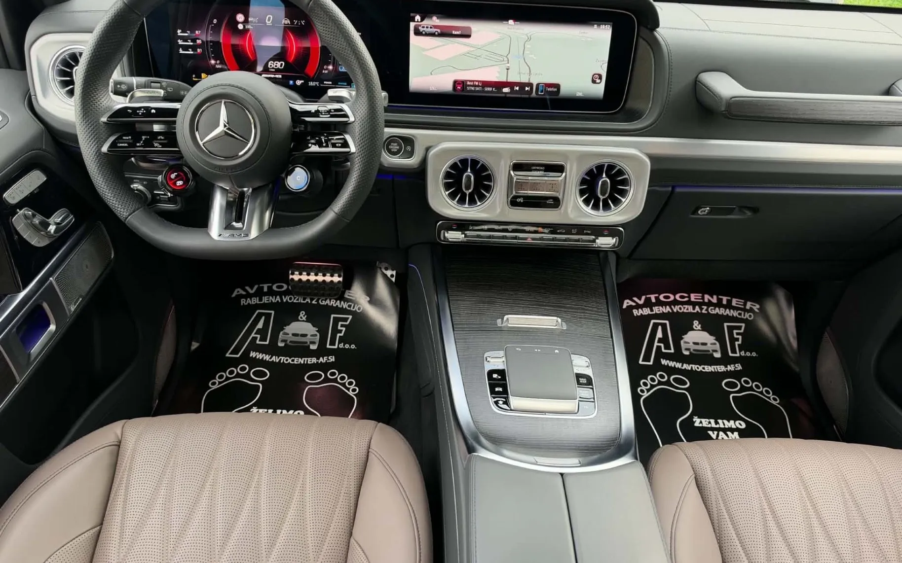 Notranja slika - Mercedes-Benz G-Razred - G63-AMG-V8-FACELIFT-MANUFAKTUR-MASAŽA-KEYLES- - 9