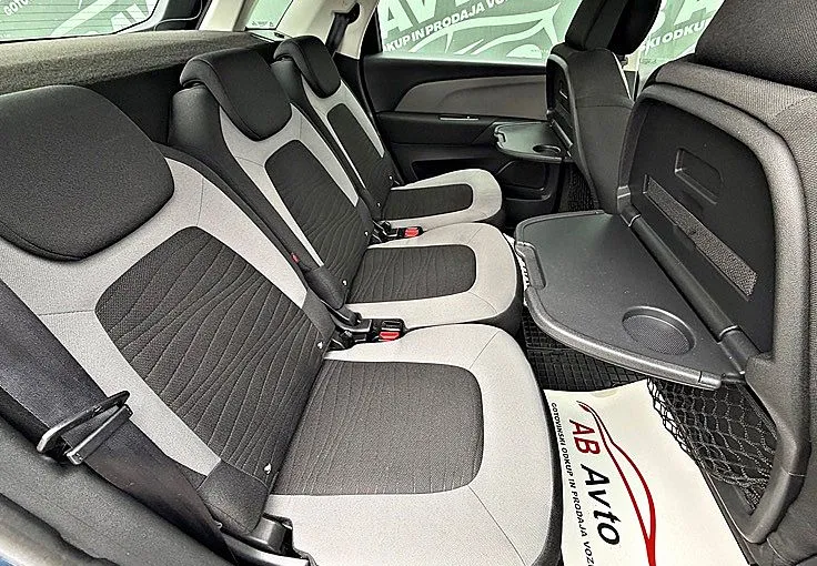 Zunanja slika - Citroën C4 - Picasso Exclusive BlueHDi 150 S S EAT6+F1+PDC+VELIK SERVIS - 11