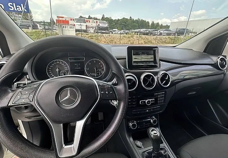 Zunanja slika - Mercedes-Benz B-Razred - 180 CDI LEPA KOMBINACIJA VOZILA - 9