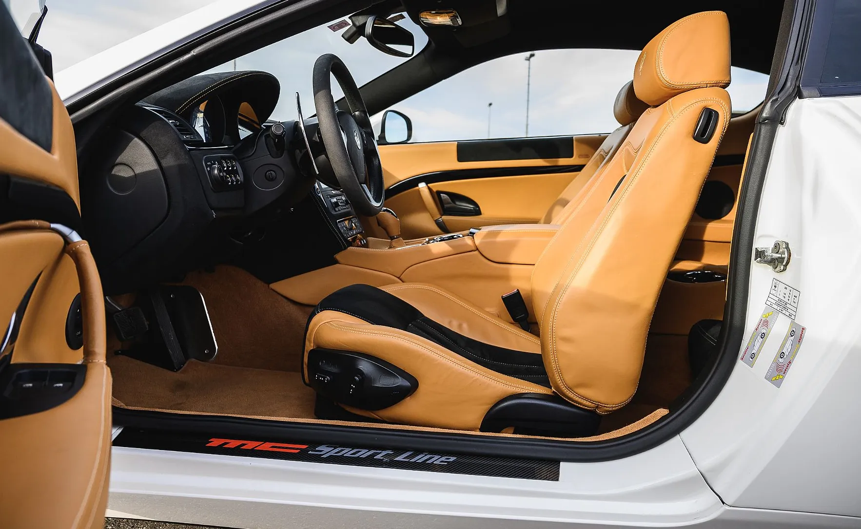 Zunanja slika - Maserati GranTurismo - 4.2 MC Sport Line V8 NEPOZABNO DOŽIVETJE - 10