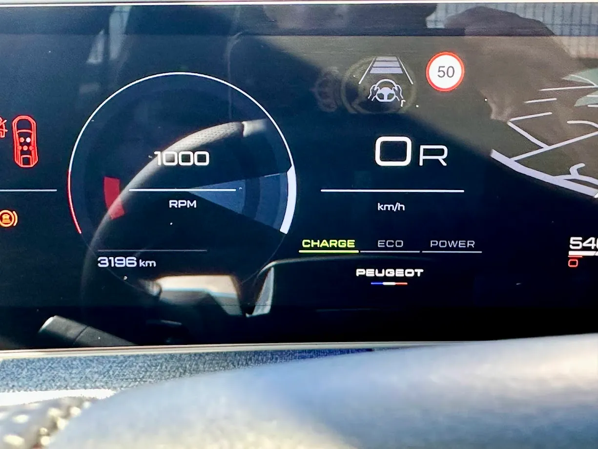 Zunanja slika - Peugeot 3008 - GT 1.2 PURETECH 136 HIBRID e-DCT - 12