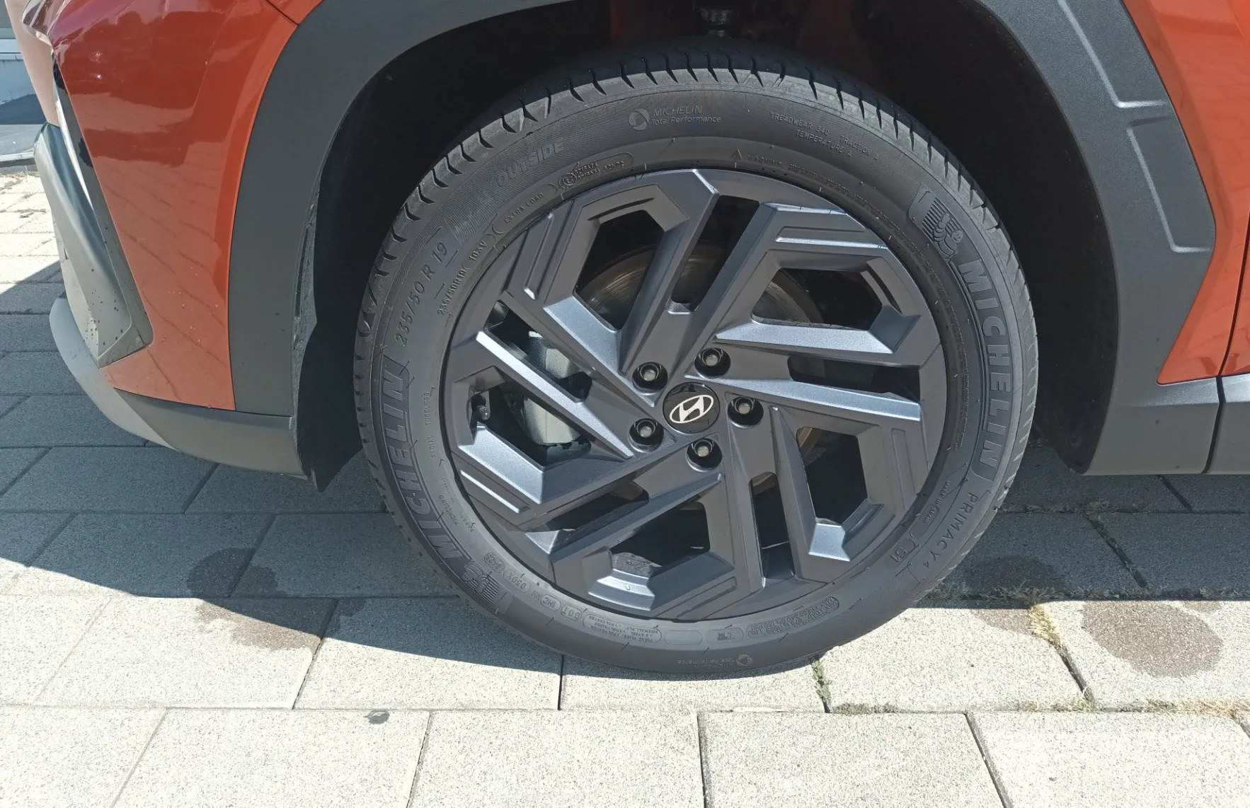 Zunanja slika - Hyundai Tucson - 1.6T T-GDI 150 ISG Style Black Line.WINTER 1 - 3