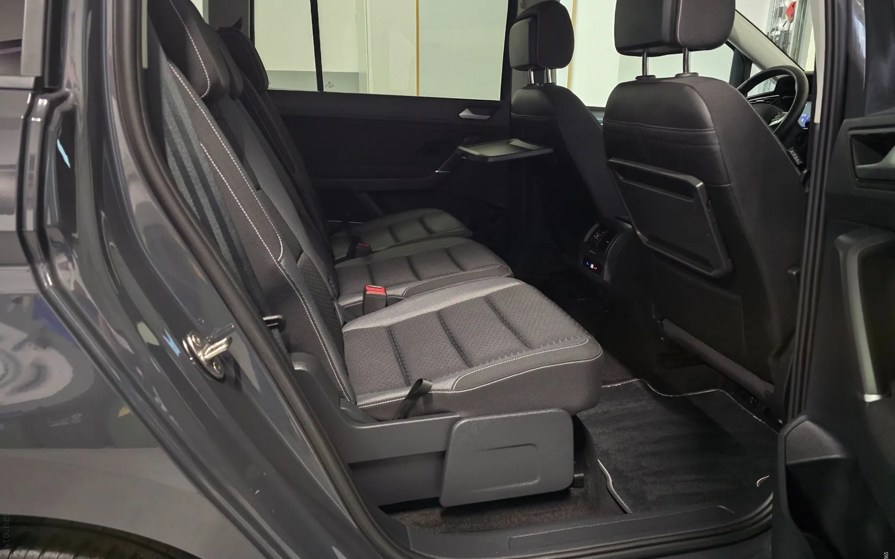 Notranja slika - Volkswagen Touran - 2.0 TDI Active DSG - LED.virtual.kamera.navi.asi.. - 19