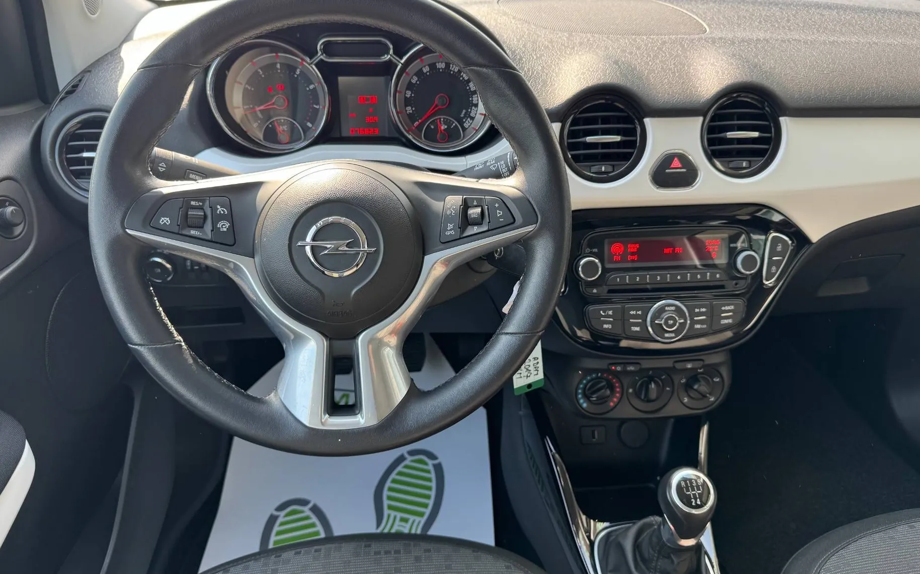 Zunanja slika - Opel Adam - VIOLA°SLO°2.LAST°DVOBARVEN°TEMPOMAT°BLUETOOTH°AL.. - 14