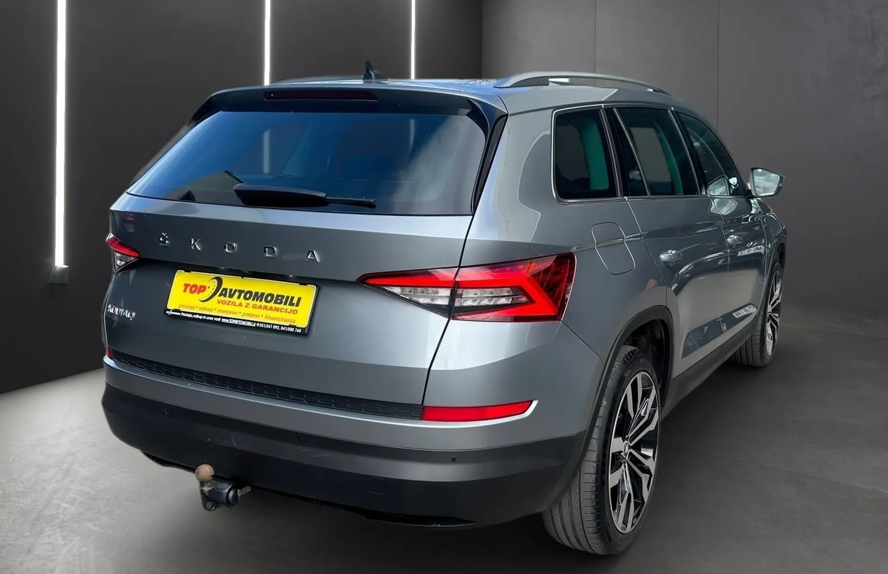 Zunanja slika - Škoda Kodiaq - 2.0 TDI FUL LED ACC NAVI VIRTUAL HI-FI KLJUKA TOP - 8