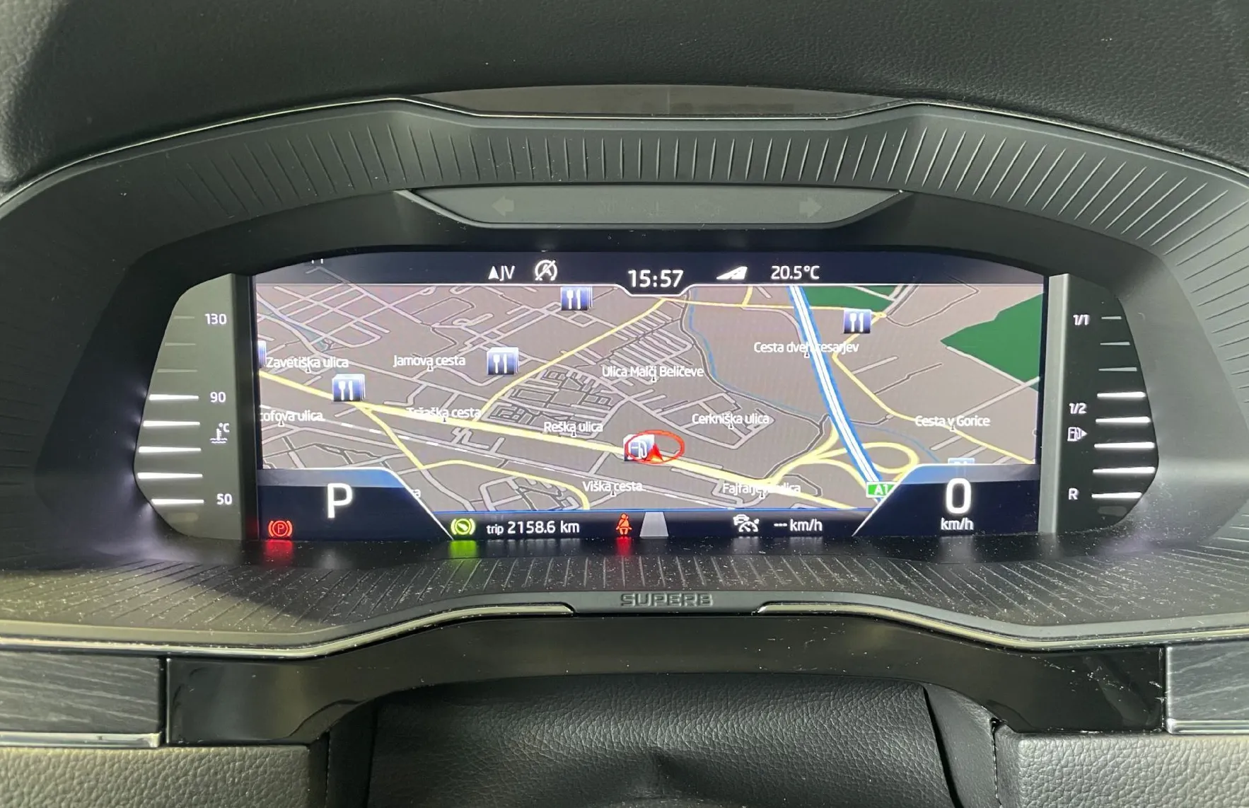 Zunanja slika - Škoda Superb - SLO-NAVIGACIJA-VIRTUAL-MEMORY-RADAR-ALU19-KAMERA - 17