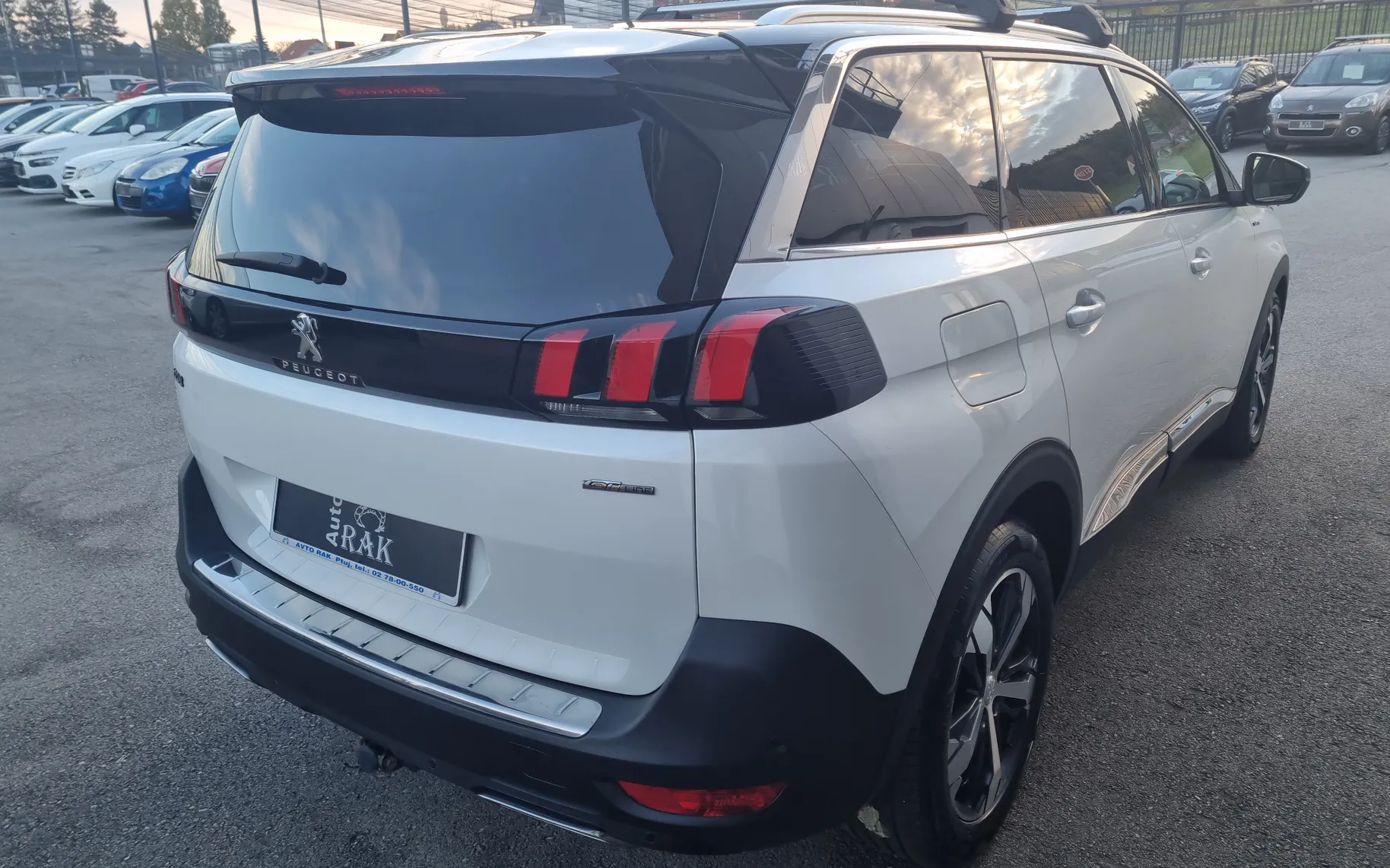 Zunanja slika - Peugeot 5008 - 2.0 HDI  GTLine  ALLGRIP Avt. 1.LASTNIK.SERVISNA - 18