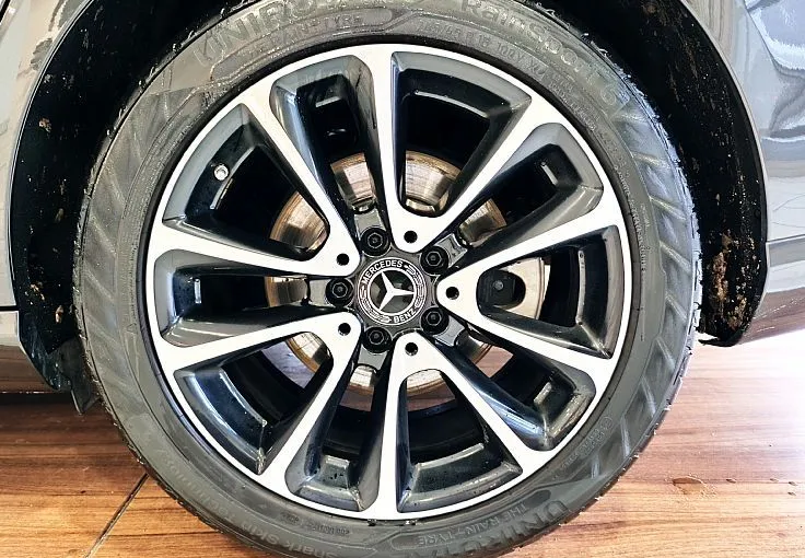 Zunanja slika - Mercedes-Benz E-Razred - 220d MHEV AVT-DAB-APPLE-KAMERA-GRETJE-NAVI-VIDEO - 4