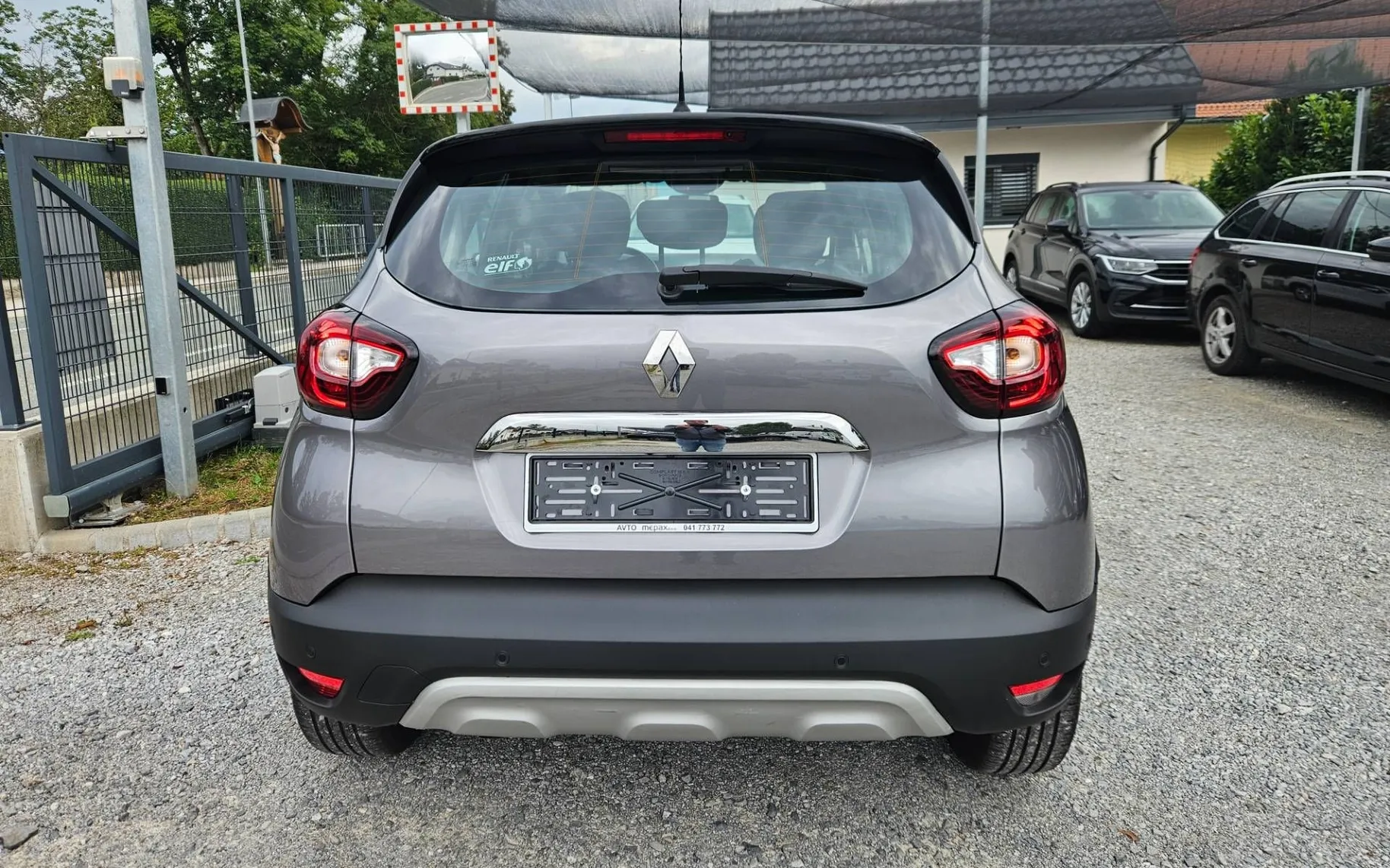 Notranja slika - Renault Captur - TCe 130 Intens SLO NAVI KAMERA LED MRTVI KOT - 8