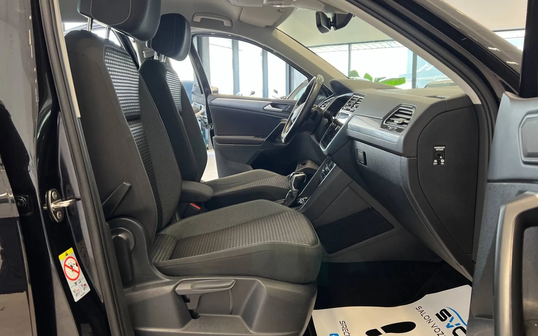 Zunanja slika - VW Tiguan - 2.0TDI-DSG-IQ-LED-KAM-ACC-VIRTUAL-MRTVI-KOT-KEYL.. - 9