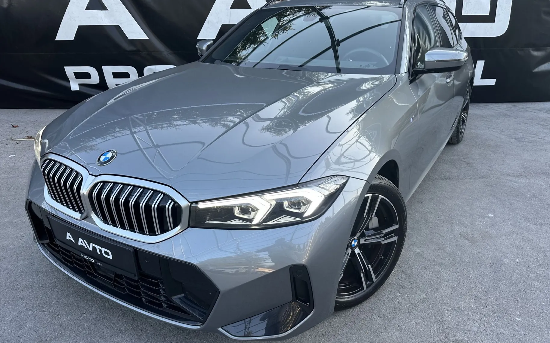 Zunanja slika - BMW Serija 3 - Touring: 330i xDrive MSPORT-KAMERA-18COL-NAVI-ACC-LINE A - 1