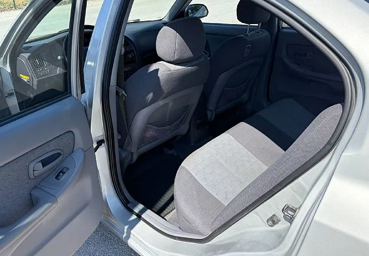 Zunanja slika - Hyundai Elantra - 2.0 CVVT GLS Top-K LEPO OHRANJENO VOZILO - 11
