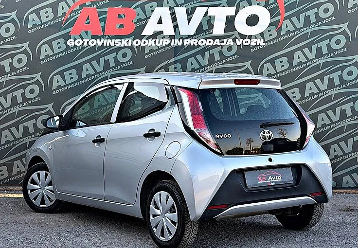Zunanja slika - Toyota Aygo - 1.0 VVT-i x KLIMA+BT TEL+SERVO+BREZ POLOGA+UGODNO - 7