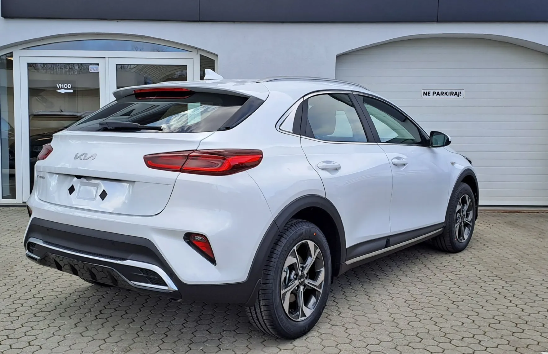 Zunanja slika - KIA XCeed - 1.6 T-GDi EX SMART ISG.7DCT 110.3 kW - 4