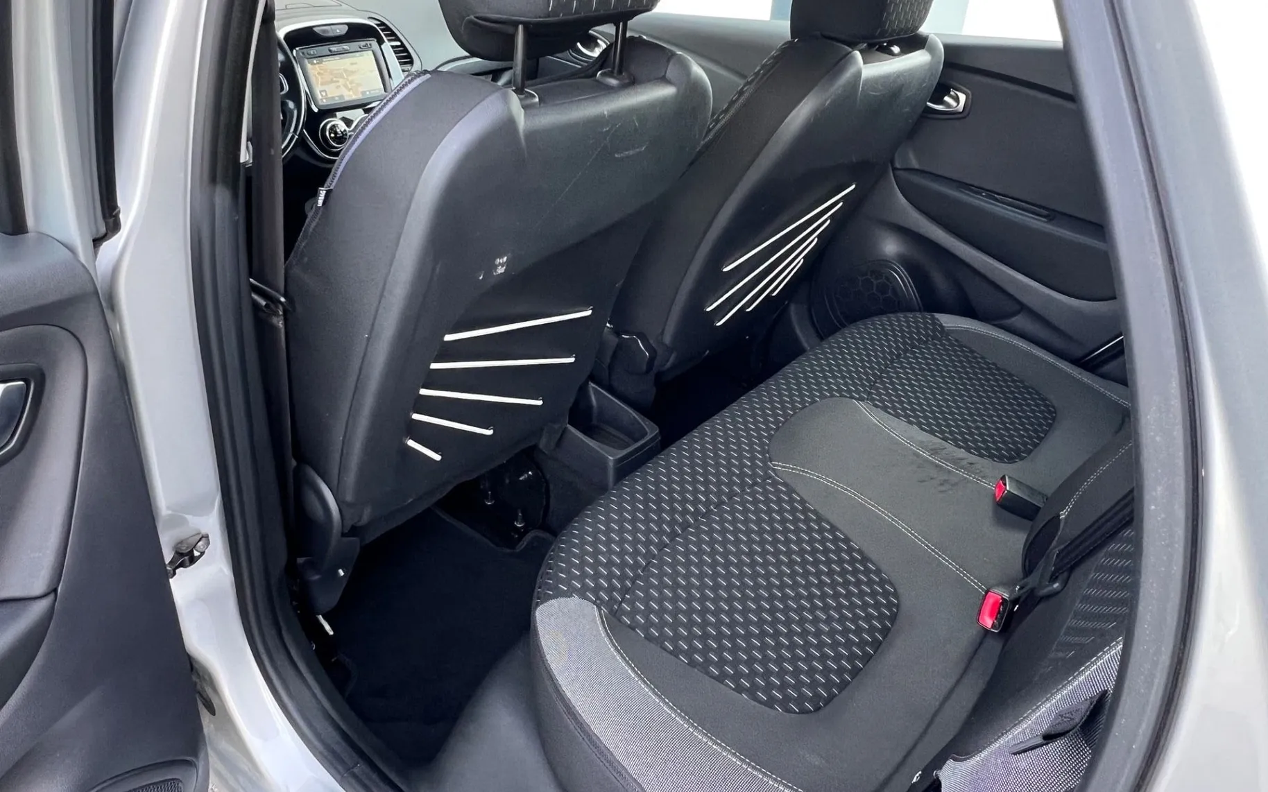 Notranja slika - Renault Captur - TCe+1.LAST+SLO+LED+NAVI+ALU+KEMERA - 12