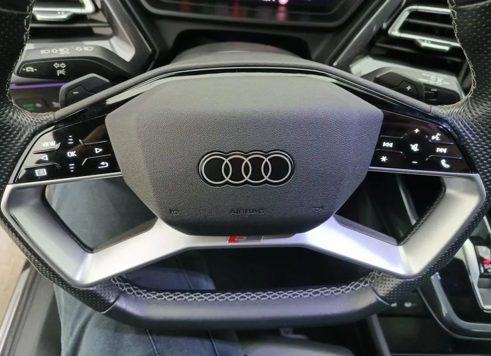 Zunanja slika - Audi Q4 - e-tron  E-TRON 40 82kWh.S line.LUKSENBURG.ACC.KAMER.LED - 20