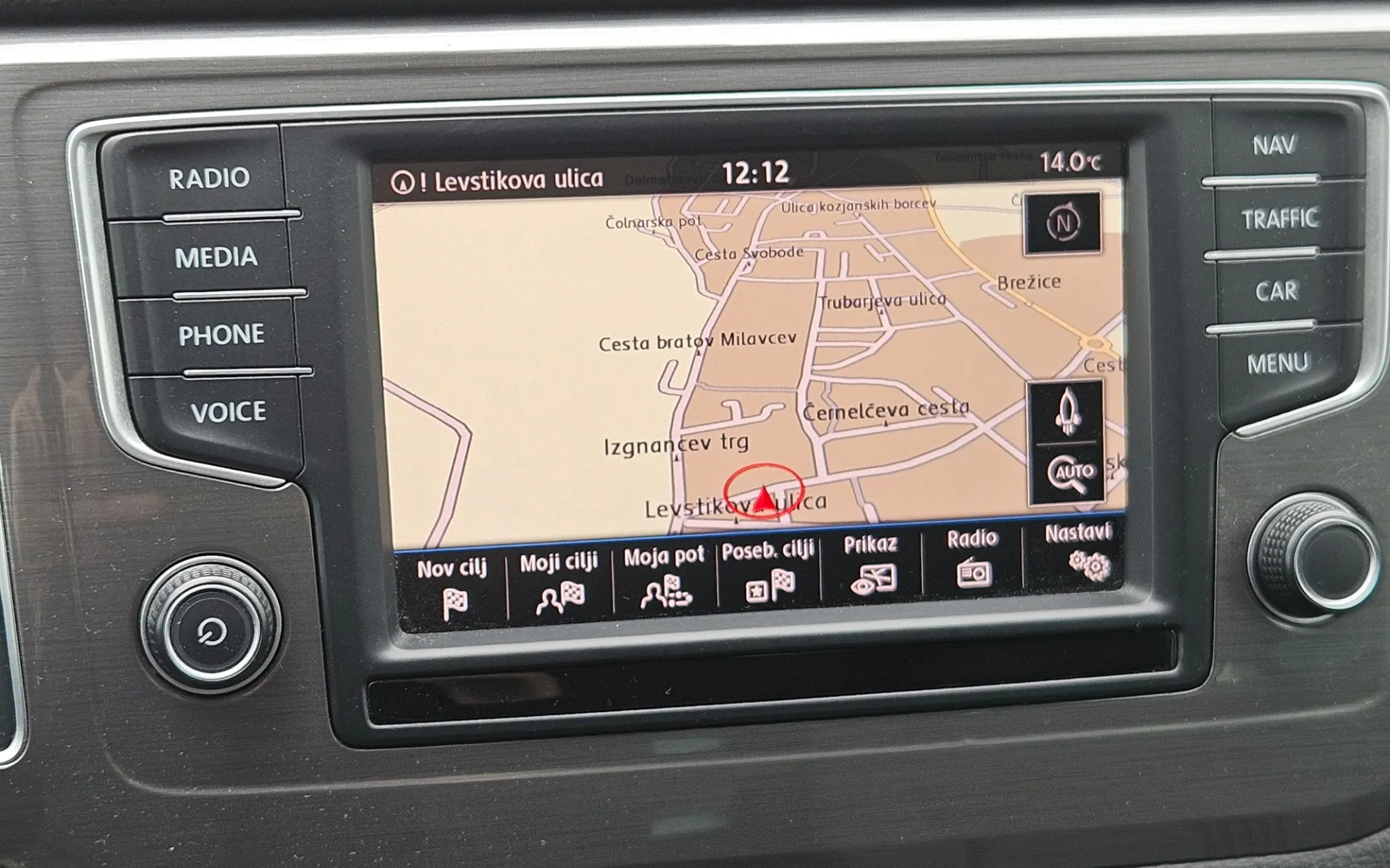 Zunanja slika - VW Golf - 2.0 TDI Comfortline - 10