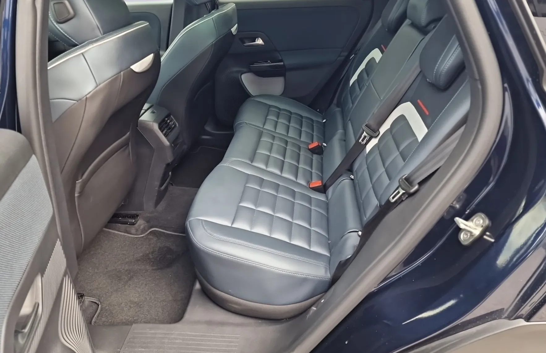 Zunanja slika - Citroën C5 Aircross - 1.2 Hybrid 145 S S Max Avt. - 11