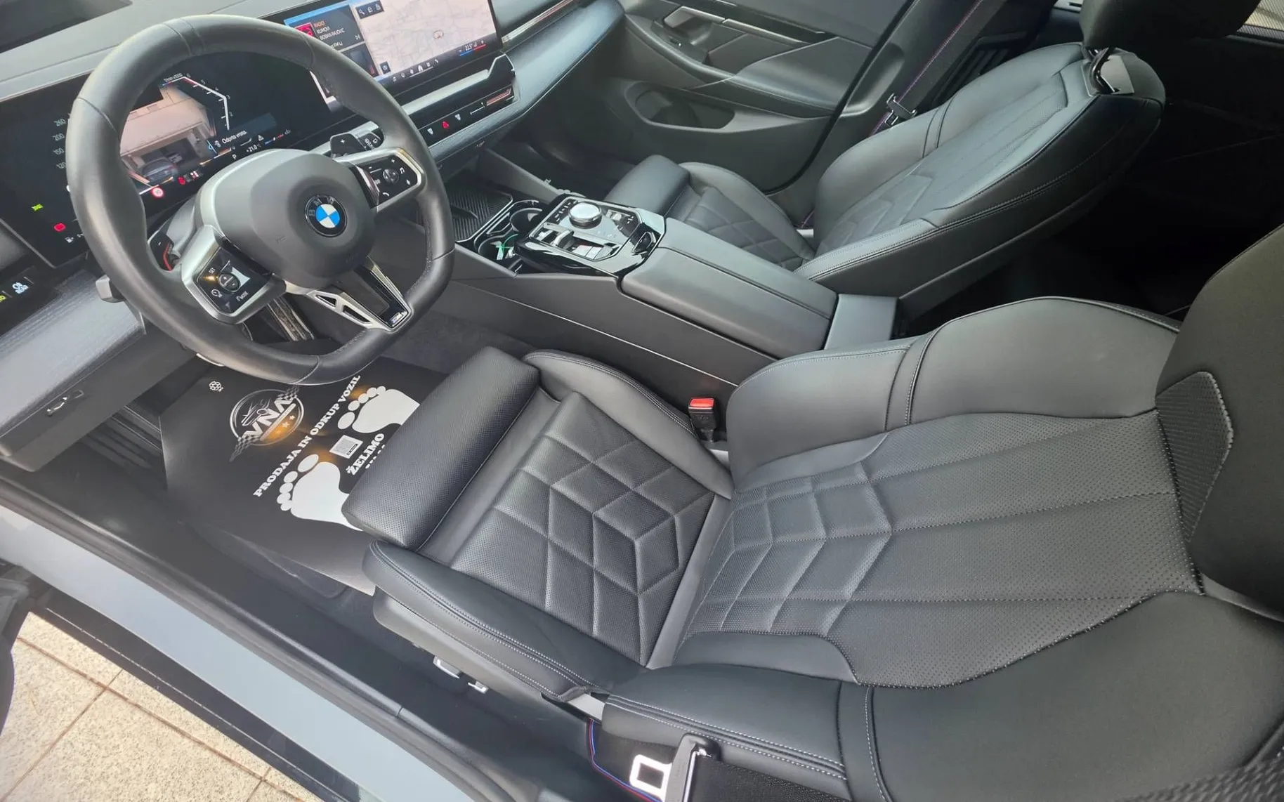 Notranja slika - BMW serija 5 Touring: - 540d xDrive Touring Avt. |M-OPTIC|VIRTUAL|HL-SED| - 7