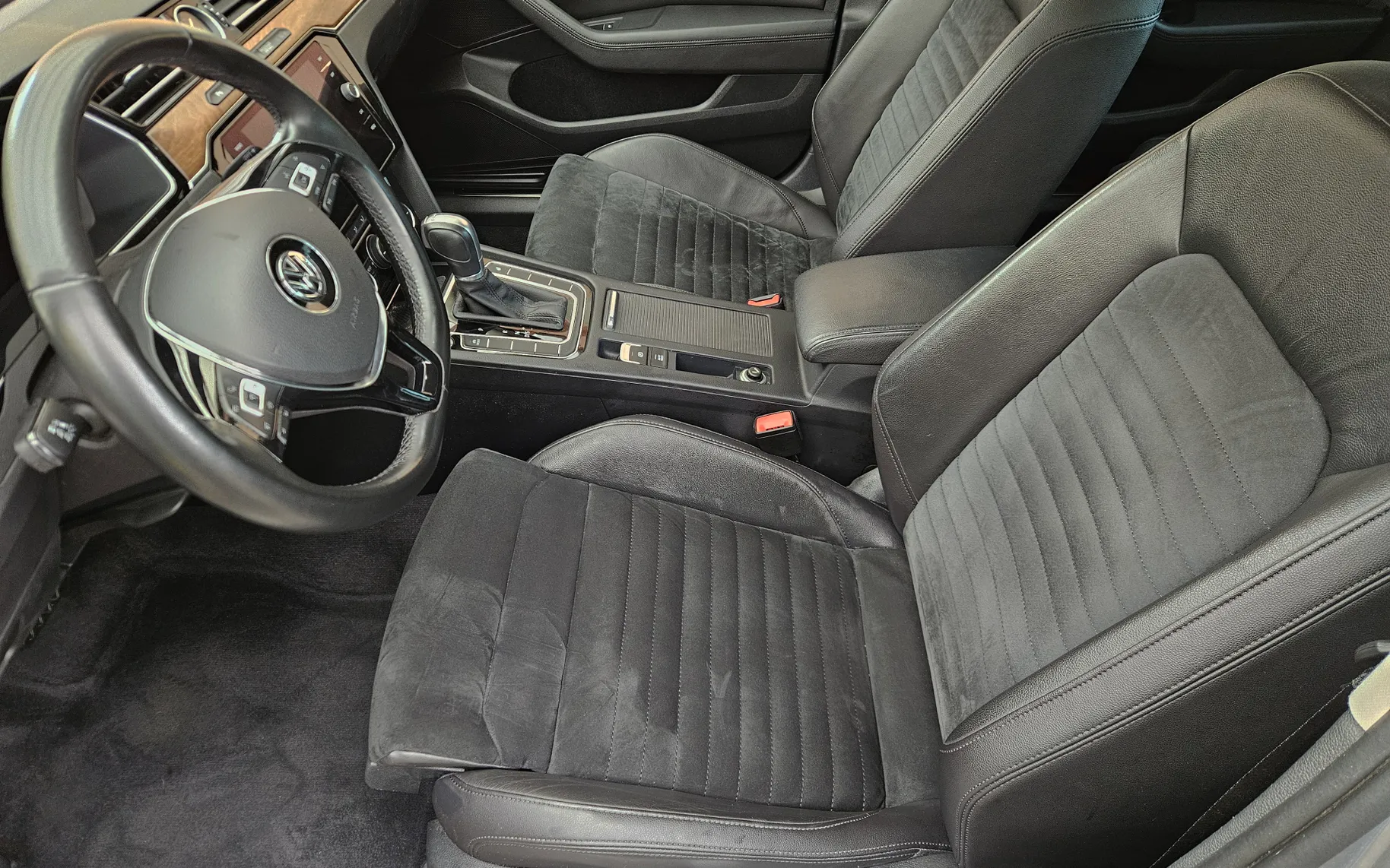 Notranja slika - Volkswagen Passat - Variant 2,0 TDI BMT Highline DSG - 7