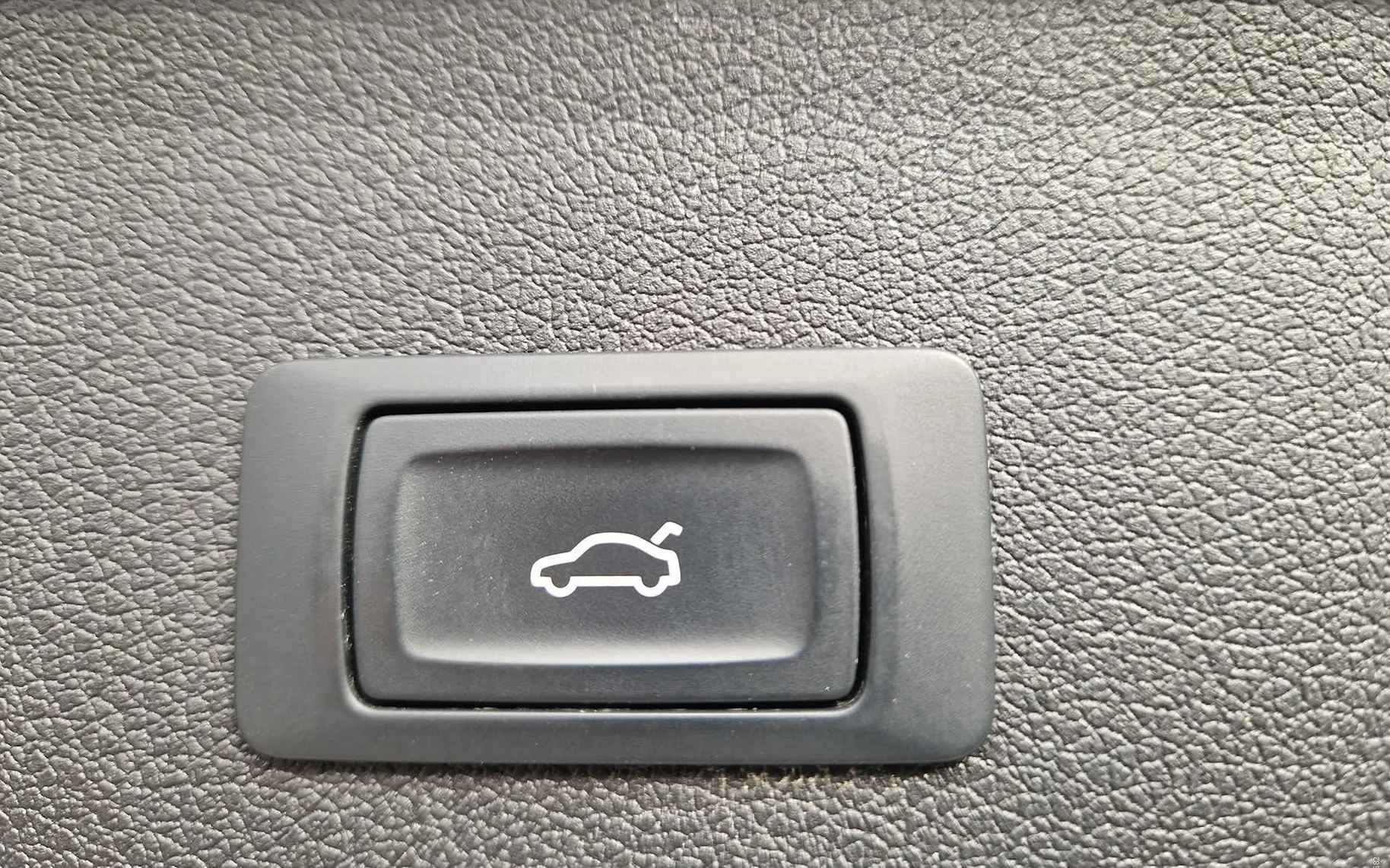 Notranja slika - Audi Q5 - 2.0TDI-QUATTRO-2XLED-2XPDC-NAVI-NA OBROKE TUJCI - 9