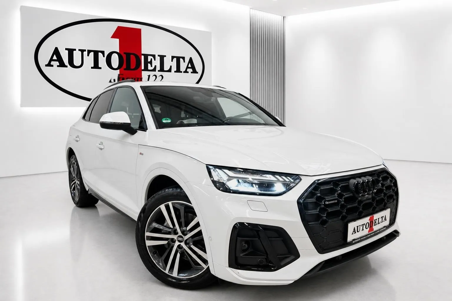 Zunanja slika - Audi Q5 - Quattro 40 TDI S line S tronic - 2
