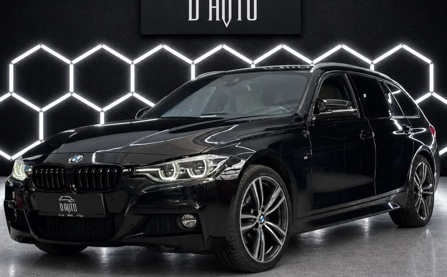Zunanja slika - BMW serija 3 Touring: - serija 3  320d xDrive M Sport KAMERA+HUD+KEYLESS - 1