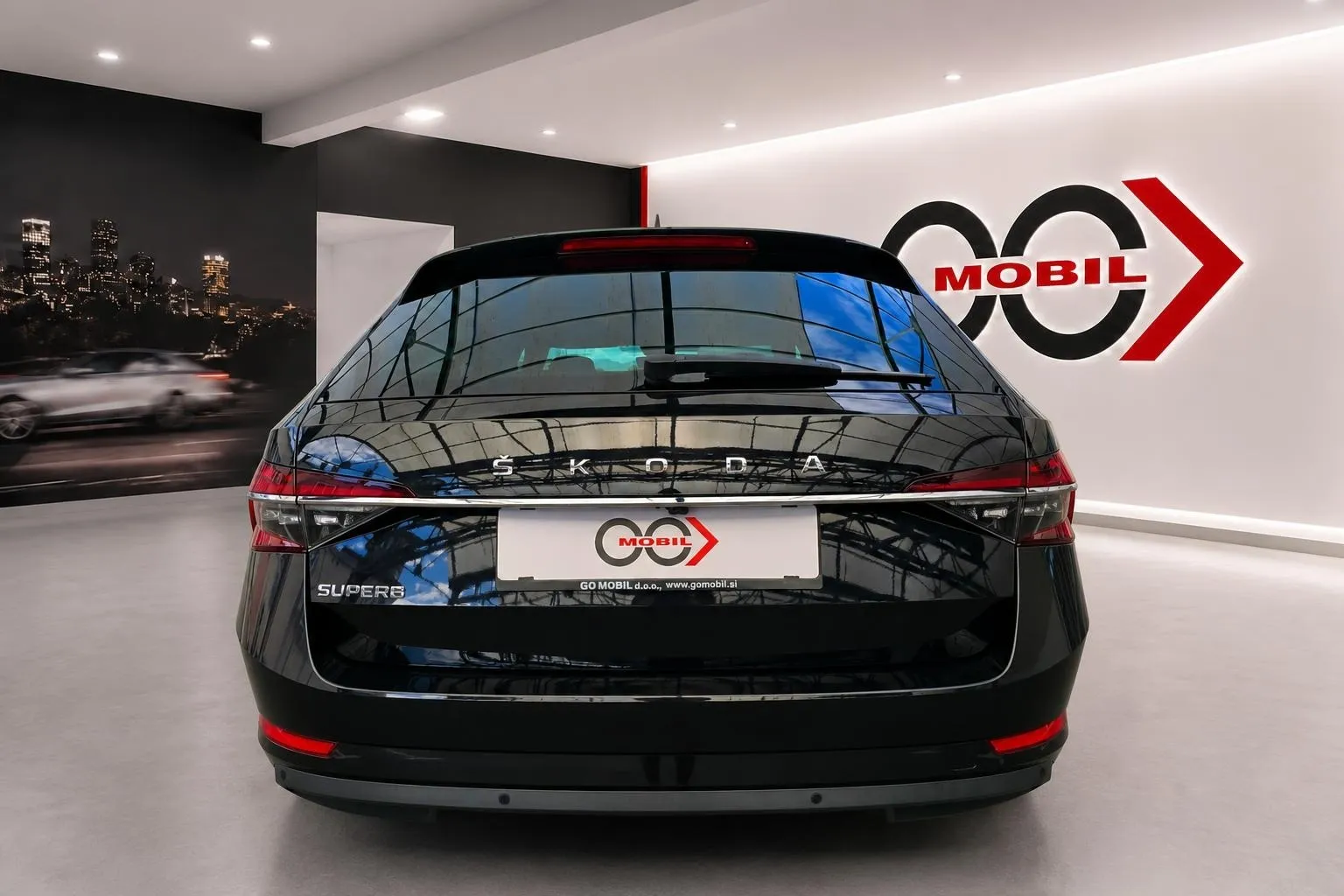 Zunanja slika - Škoda Superb - Combi 2.0 TDI Style DSG - Matrix.360kam.DCC.Canton - 6
