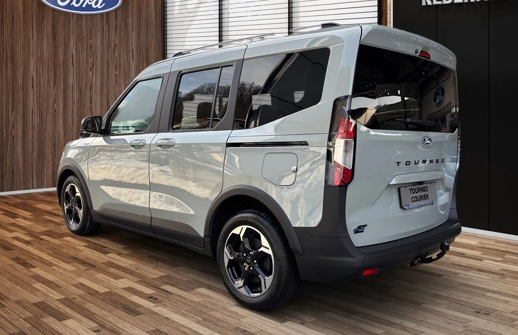 Zunanja slika - Ford Tourneo - Courier E-COURIER ACTIVE 43KWH 136PS FWD - 5