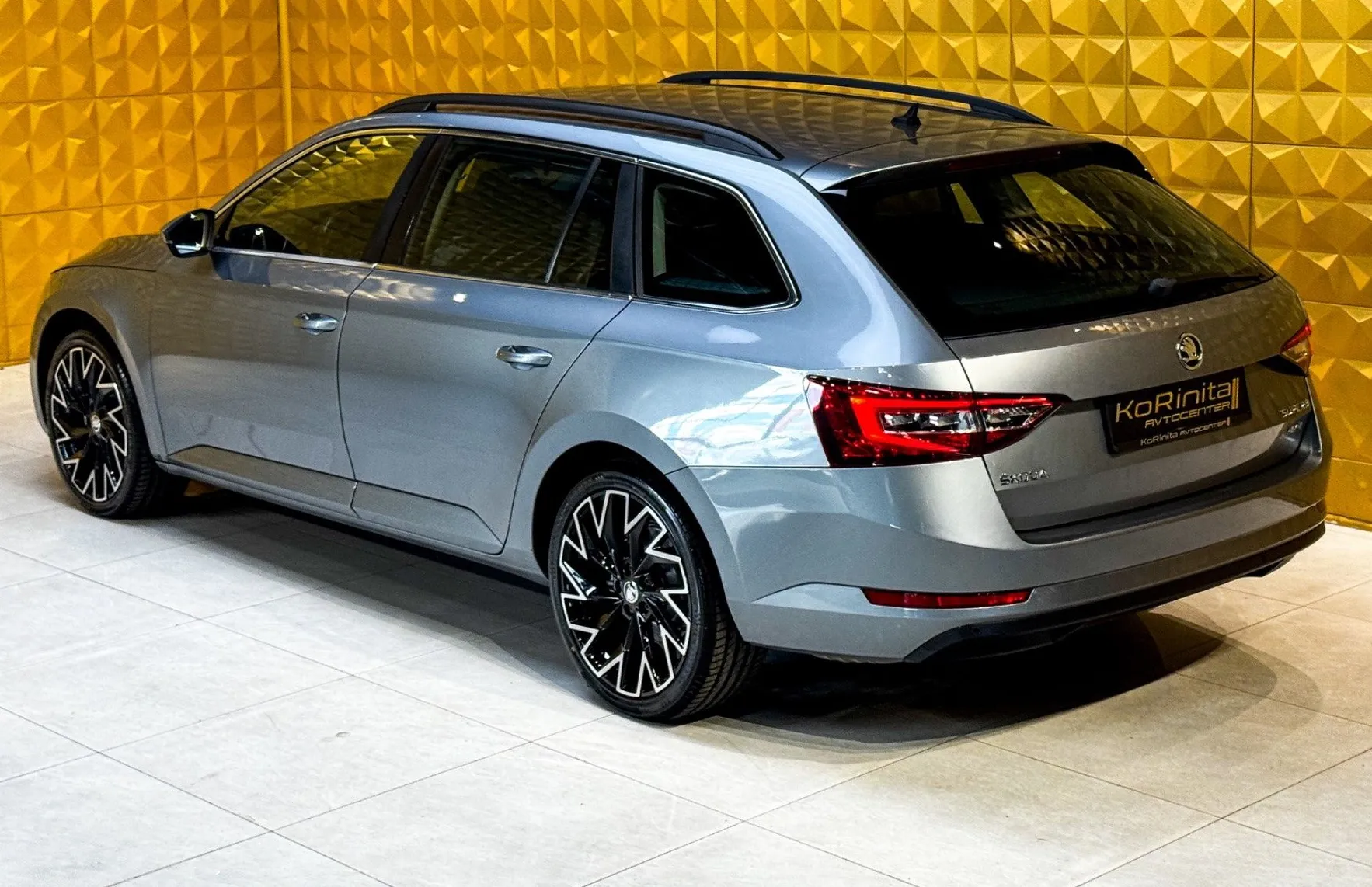 Zunanja slika - Škoda Superb - 2.0 TDI 4X4-MEMORY-GRETJE-Bi XENON - 8