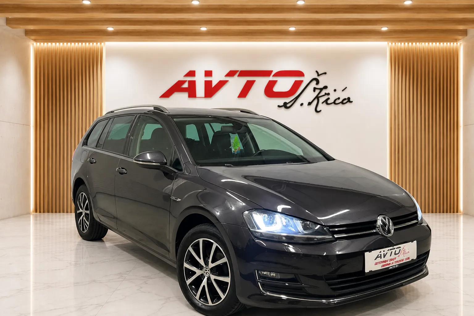 Zunanja slika - VW Golf Variant - 1.6 TDI-LOUNGE-BI-XENON-NAVI-GRETJE-SED-SERVI-KNJ- - 2