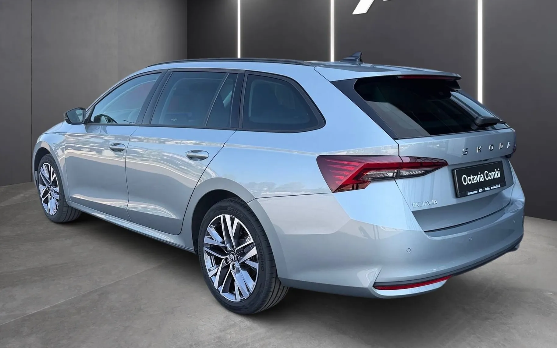 Zunanja slika - Škoda Octavia - Combi 2.0 TDI Family DSG... - 2