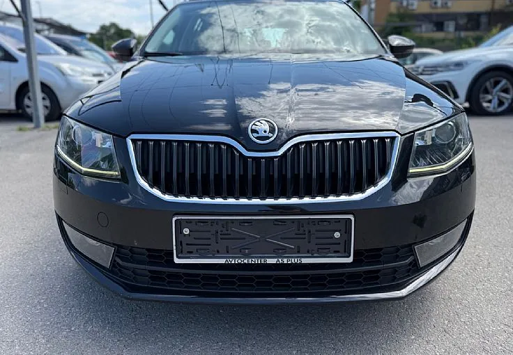 Zunanja slika - Škoda Octavia - Combi 1.6 TDI Ambition DSG - XENON - NAVI - PDC - - 2
