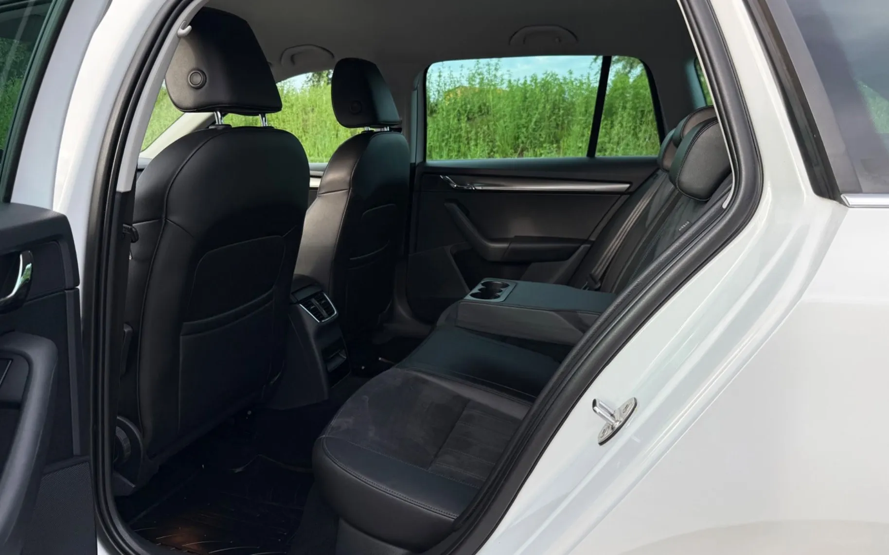 Notranja slika - Škoda Octavia - 1.6 TDI-DSG-XENON+LED-LIZING ZA TUJCE-186.000km-.. - 11