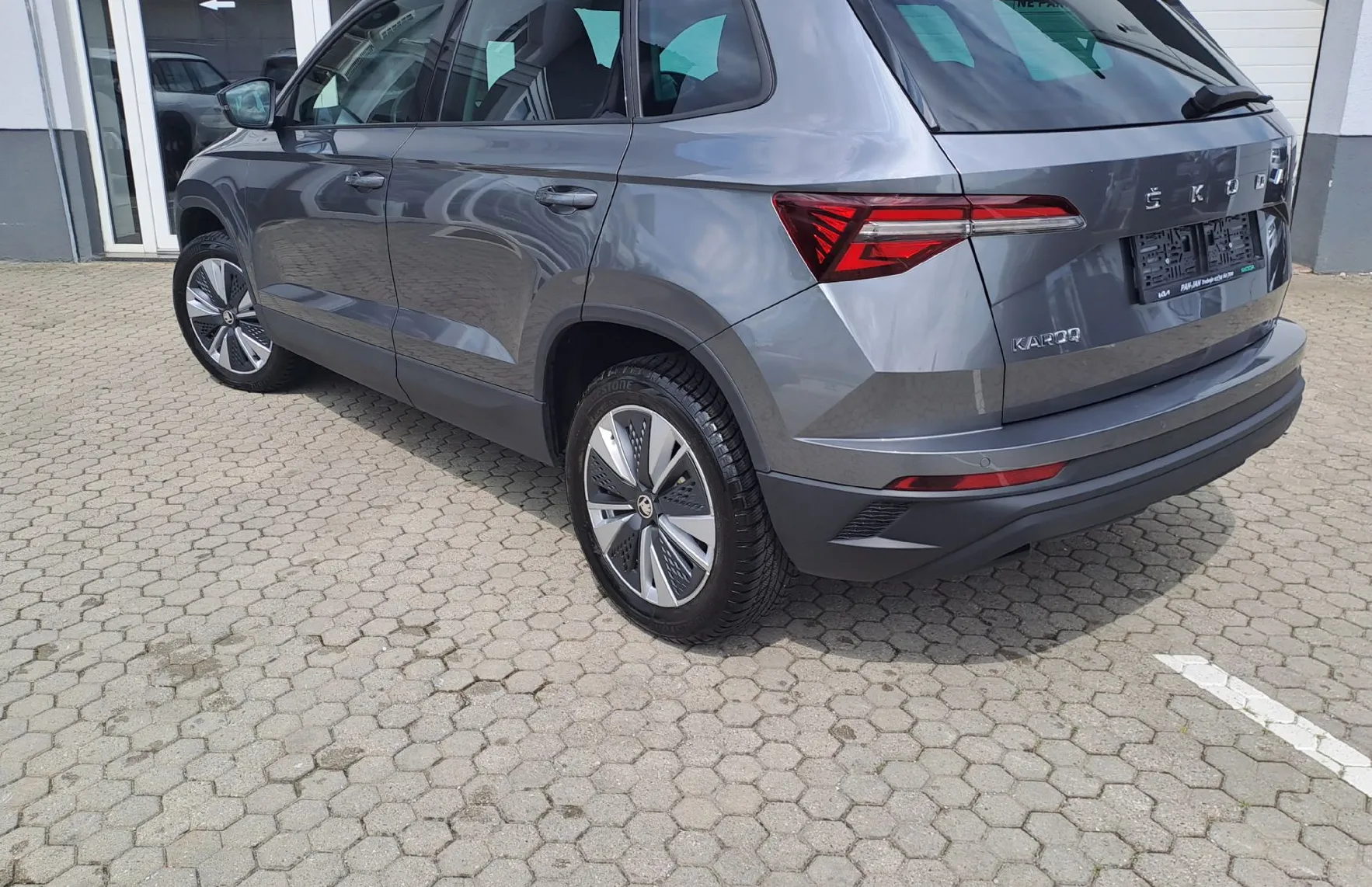 Zunanja slika - Škoda Karoq - 2.0 TDI Ambition DSG - 3