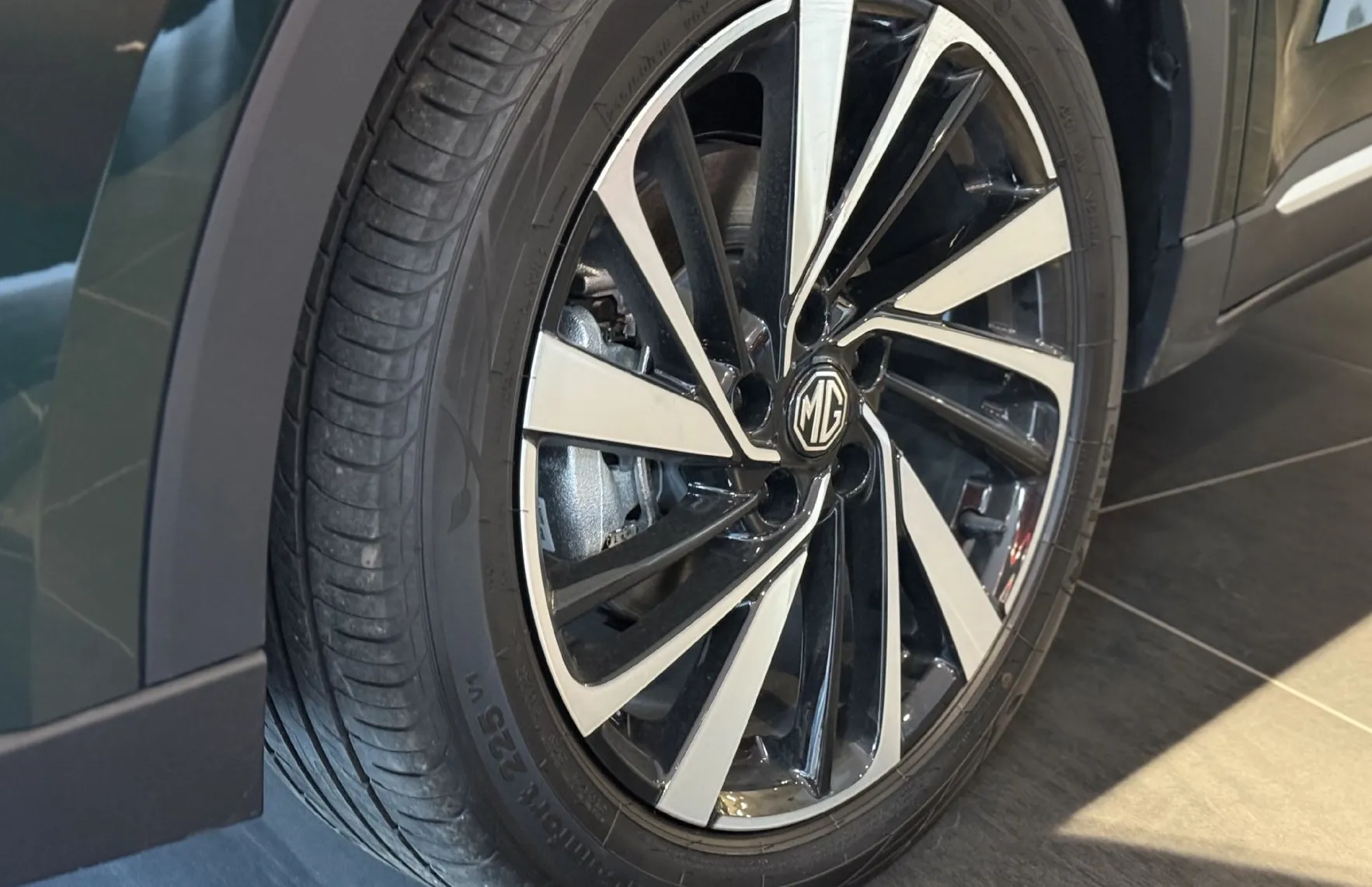 Zunanja slika - MG MG ZS - ZS 1.5 Hybrid+ Luxury - 9