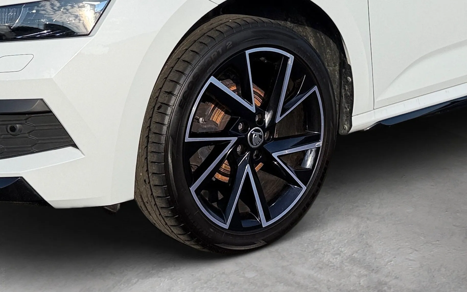 Zunanja slika - Škoda Kamiq - 1.5 TSI Monte Carlo DSG-Panorama-Navi-AppConnect - 6