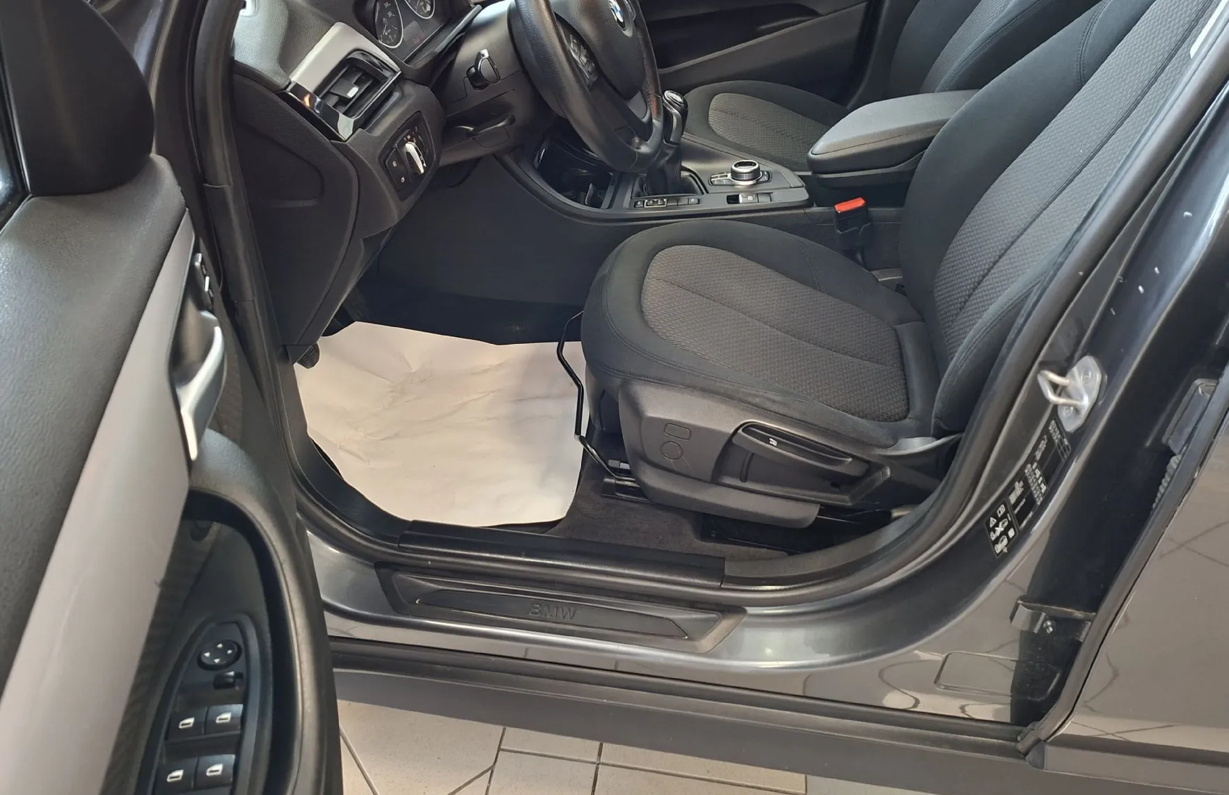 Zunanja slika - BMW X1 - serija :  xDrive18d Advantage-NAVI-ODLIČEN- - 14