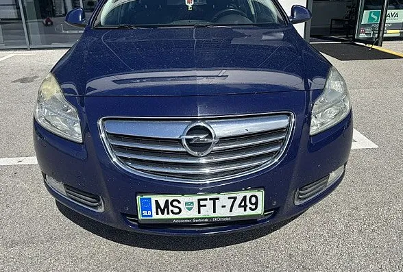 Zunanja slika - Opel Insignia - SportsTourer 2.0CDTI Cosmo.navigacija.gret.sedezev - 8
