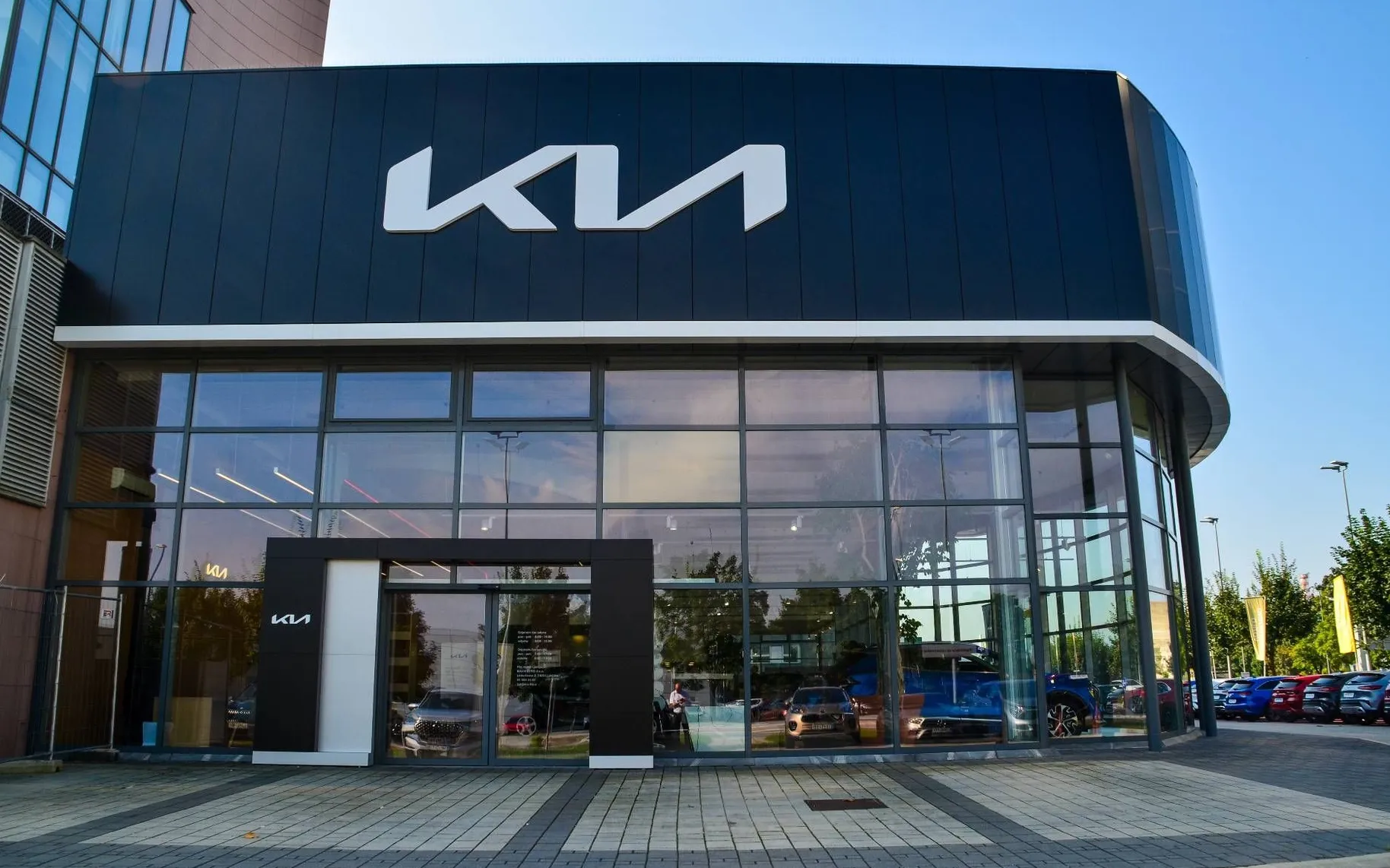 Zunanja slika - KIA EV3 - GT-Line 81.4 kWh baterija. doseg do 605km - 20