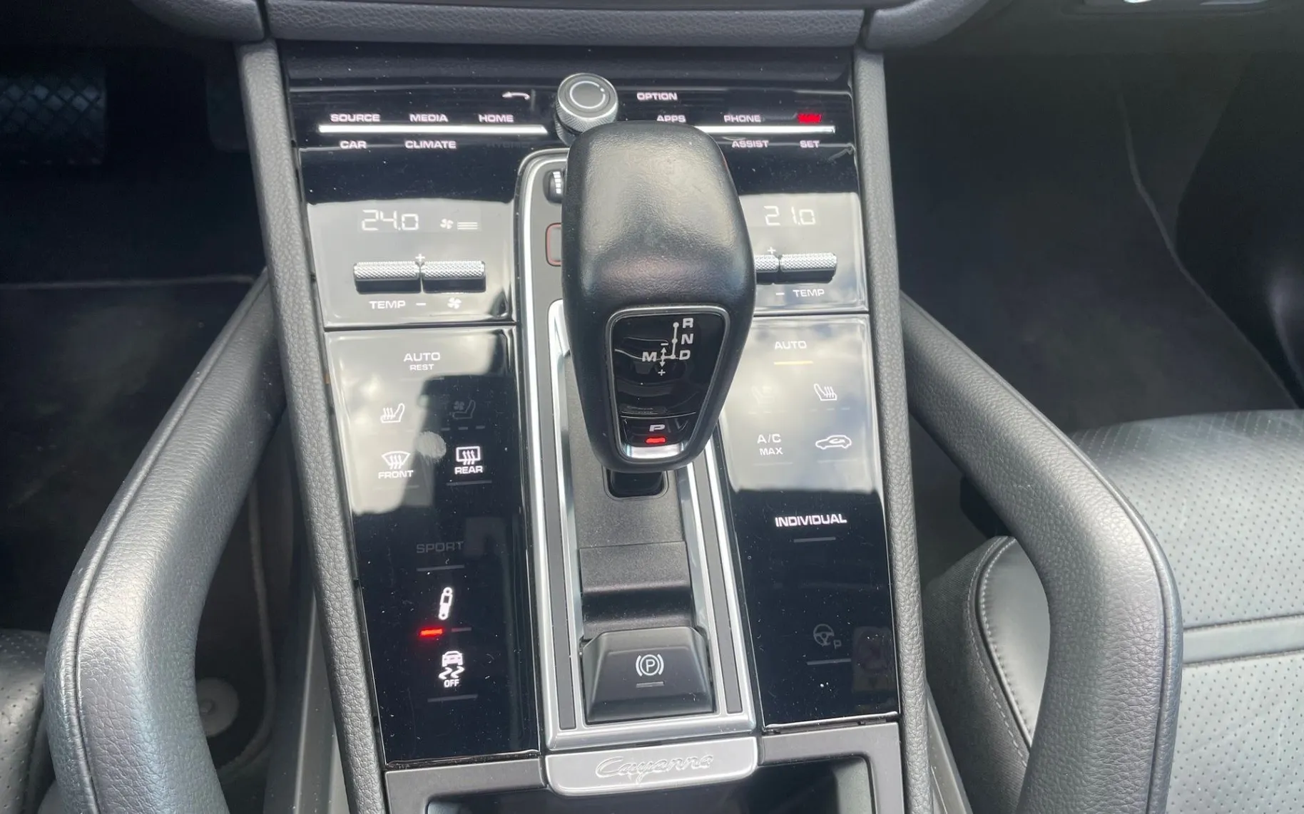 Zunanja slika - Porsche Cayenne - 3.0 E-HYBRID PLATINUM EDITION AUTO MATRIX.USNJE - 20