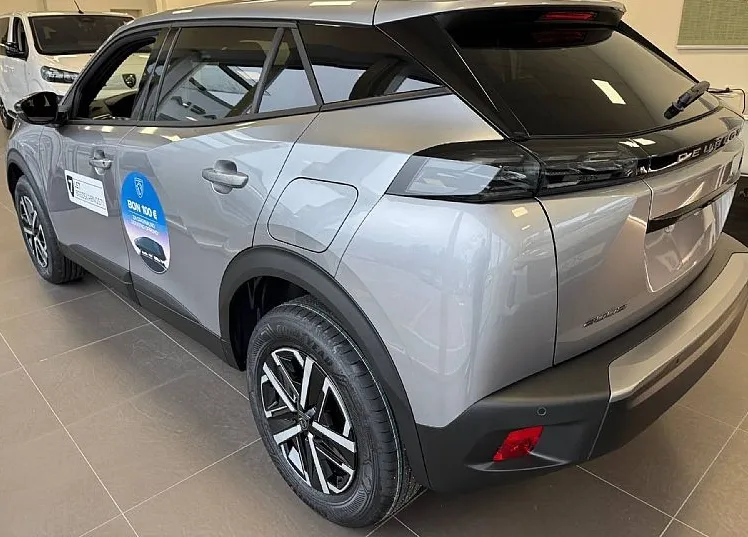 Zunanja slika - Peugeot 2008 - ACTIVE PACK PureTech 100 - TESTNO VOZILO - 3